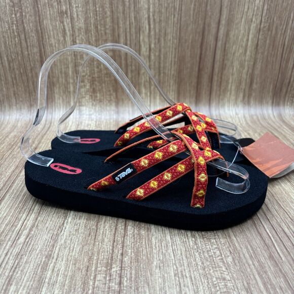 TEVA OLOWAHU RED SHAWL MUSH SANDALS FLIP FLOPS SIZE 6 WOMEN’S NEW WITH TAGS - Picture 1 of 11